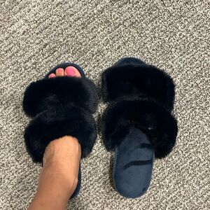 Loft slipper faux fur size 8 a navy blue